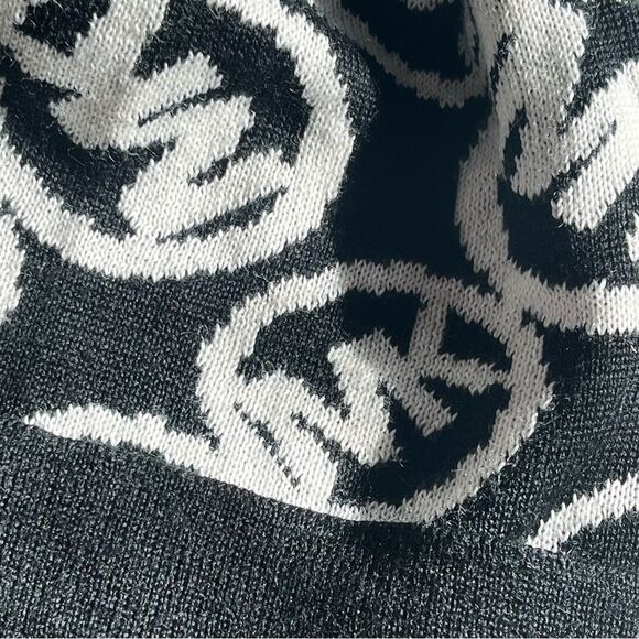 Michael Michael Kors Black & White Wool Blend Foldover Knit Pom Pom Beanie - Picture 2 of 4